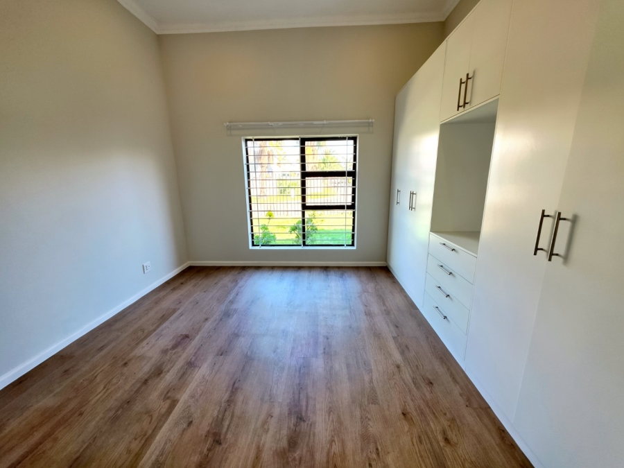 To Let 4 Bedroom Property for Rent in Parklands Western Cape